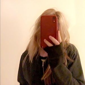 Meet your Posher, Ella